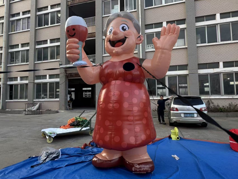 sarah pop corrie cartoon met wijnglas